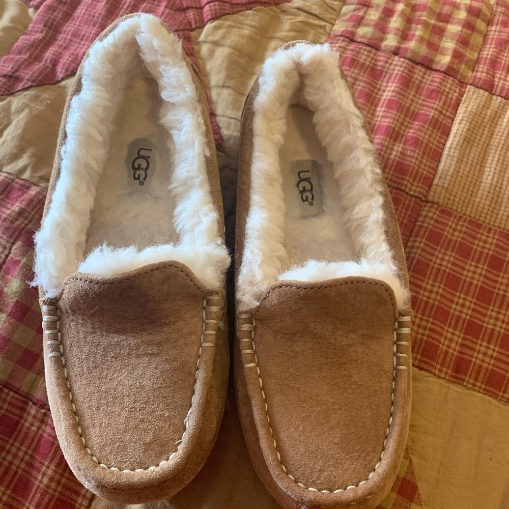 Ugg moccasin